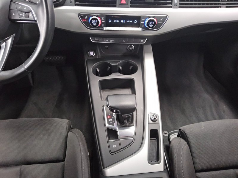 Audi A4 Avant 40 TDI automatik S line • ACC • el. peta vrata — 6