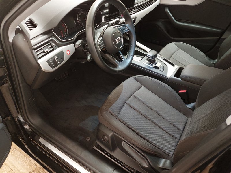 Audi A4 Avant 35 TDI automatik • LED — 6