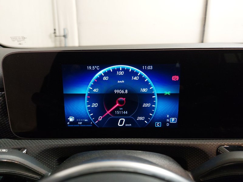 Mercedes-Benz A 200 d Progressive automatik • ACC • LED — 20