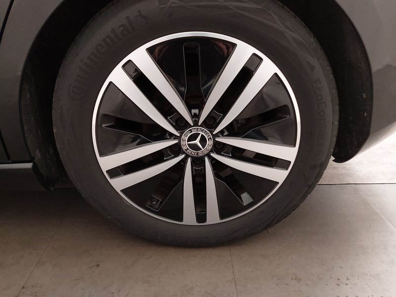 Mercedes-Benz A 200 d Progressive automatik • ACC • LED — 8
