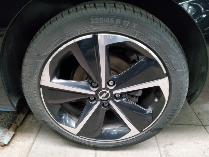 Opel Astra Sports Tourer 1.5 D automatik Business Elegance • kuka za vuču — 11