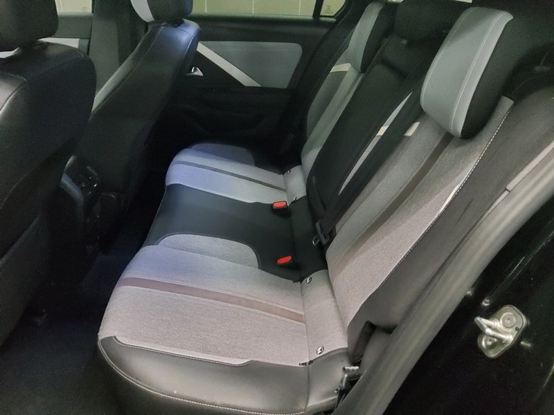 Opel Astra Sports Tourer 1.5 D automatik Business Elegance • kuka za vuču — 13