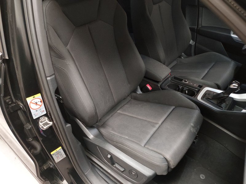Audi Q3 35 TDI quattro S line automatik • el. vrata prtljažnika • LED — 10