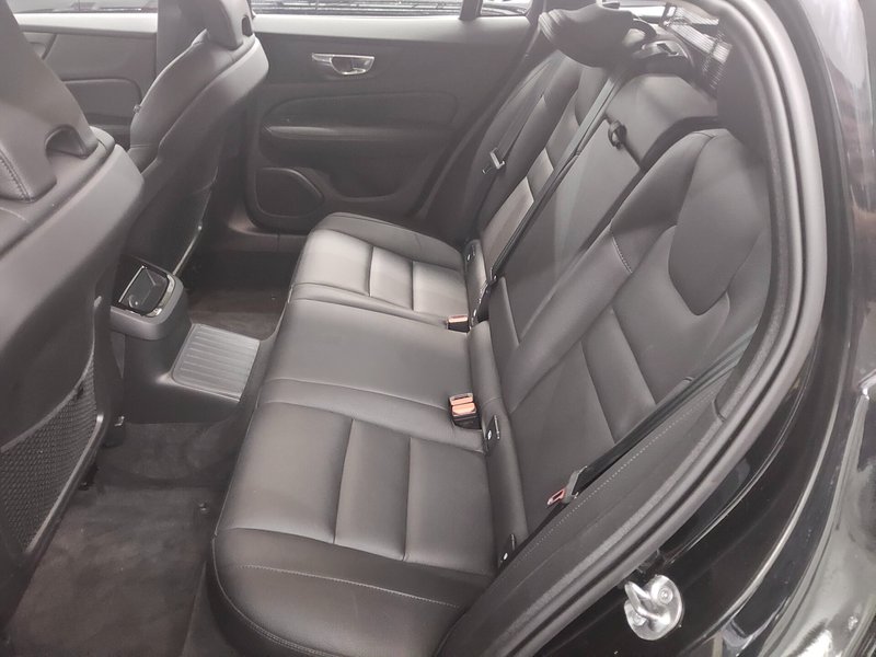Volvo V60 T6 AWD Inscription automatik • ACC • Full LED — 13