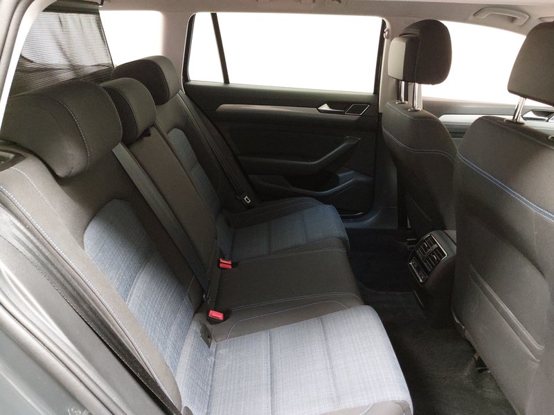 Volkswagen Passat Variant GTE 1.4 TSI • ACC • masaža — 12