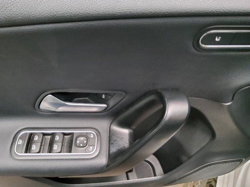 Mercedes-Benz A 180 d automatik • LED • digitalni instrumenti — 10