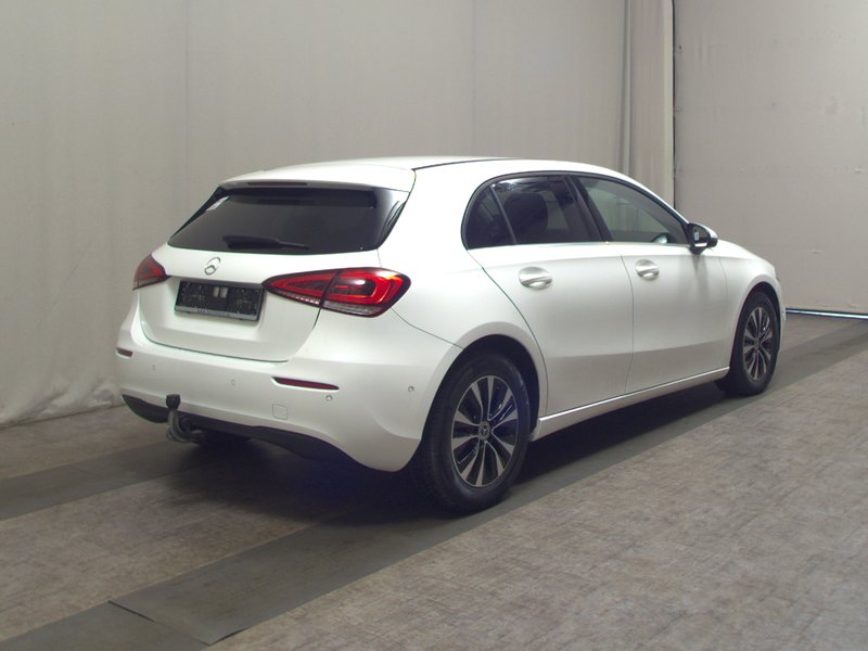 Mercedes-Benz A 180 d automatik • LED • digitalni instrumenti — 4
