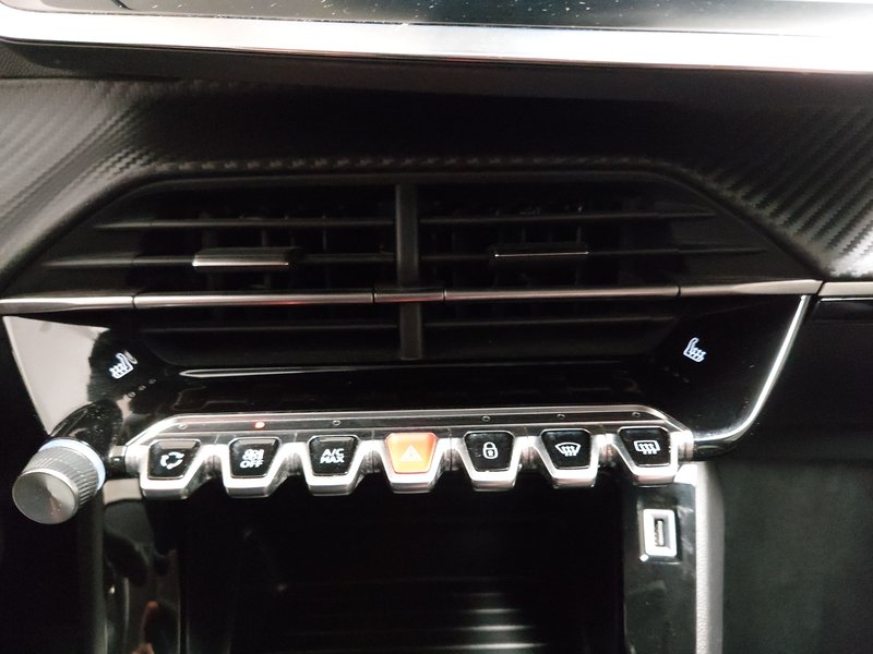 Peugeot 208 PureTech 75 Active Pack • LED — 19