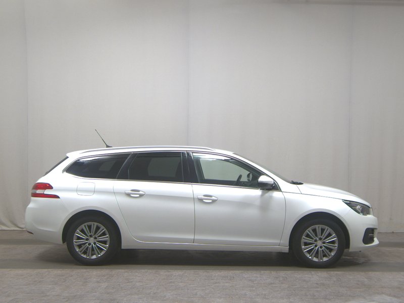 Peugeot 308 1.5 BlueHDI automatik Allure • digitalni instrumenti
