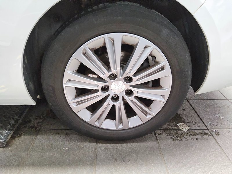 Peugeot 308 1.5 BlueHDI automatik Allure • digitalni instrumenti — 11