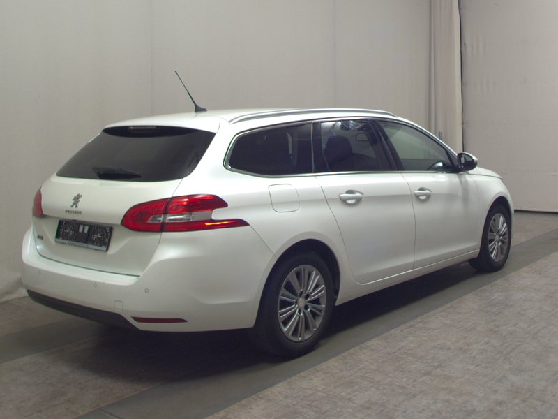 Peugeot 308 1.5 BlueHDI automatik Allure • digitalni instrumenti — 4