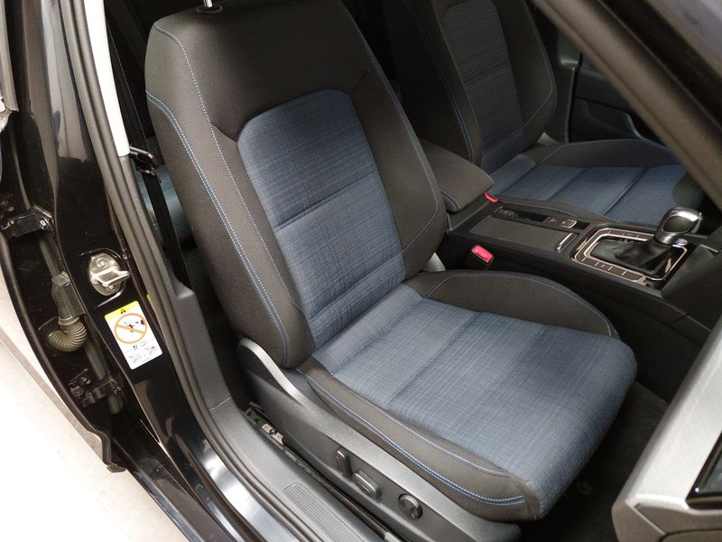 Volkswagen Passat Variant GTE 1.4 TSI • sjedala s memorijom • ACC — 10