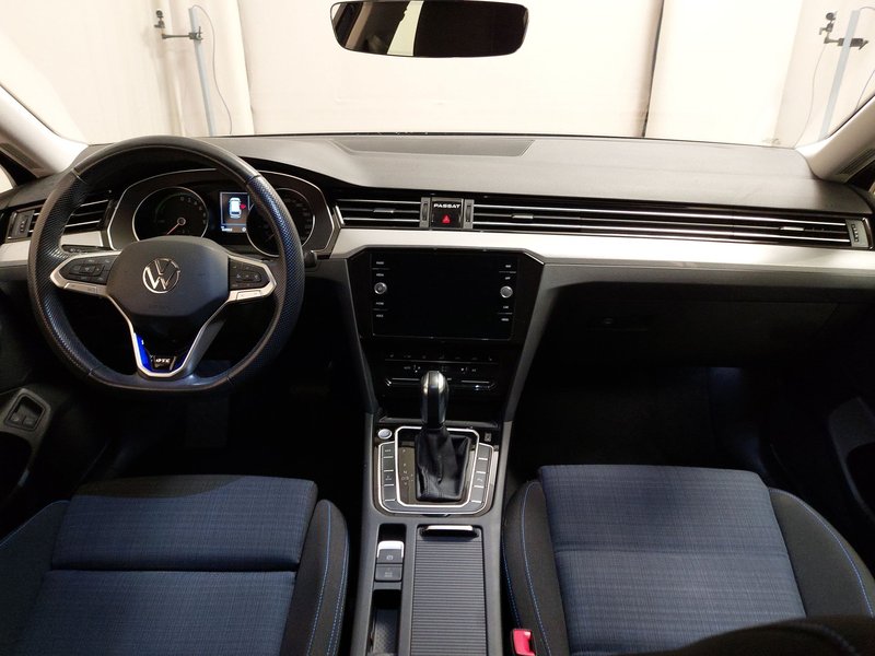Volkswagen Passat Variant GTE 1.4 TSI • sjedala s memorijom • ACC — 13