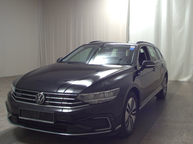 Volkswagen Passat Variant GTE 1.4 TSI • sjedala s memorijom • ACC — 2