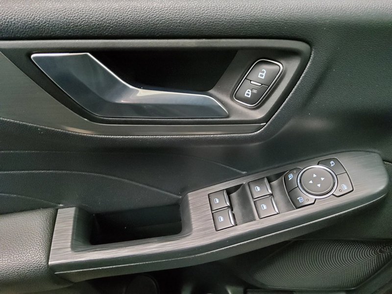 Ford Kuga 2.0 EcoBlue Titanium automatik • ACC • LED — 10