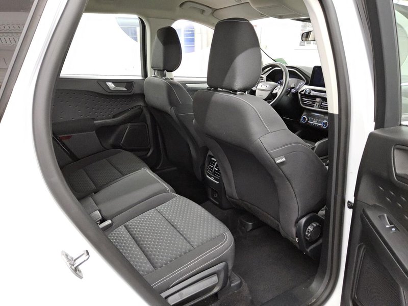 Ford Kuga 2.0 EcoBlue automatik Cool&Connect • navi — 13