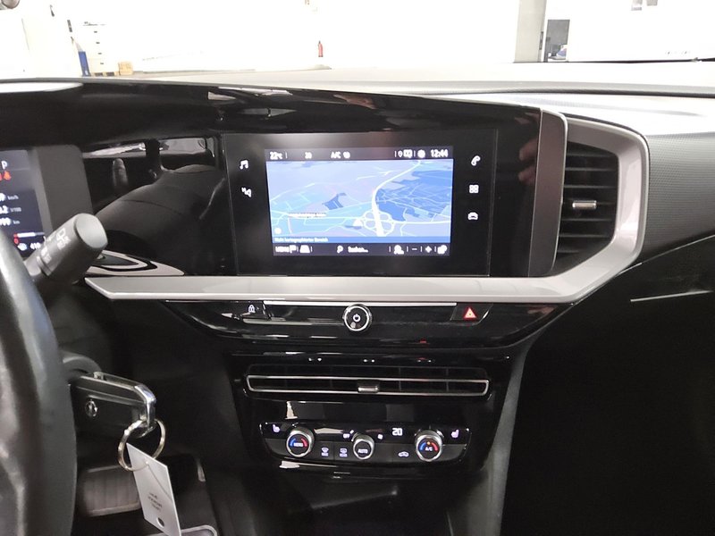 Opel Mokka 1.2 Turbo automatik Elegance • Full LED • digitalni instrumenti — 7