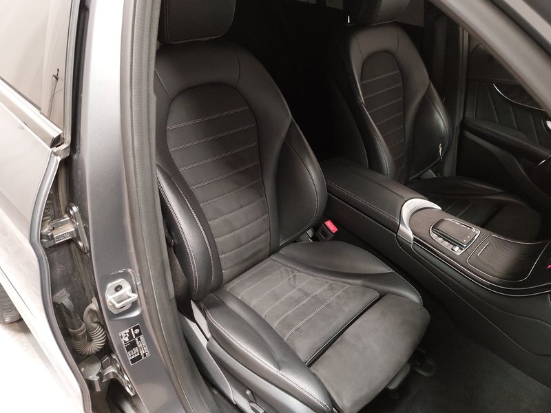 Mercedes-Benz GLC 300 de 4MATIC automatik AMG Line • ACC • digitalni instrumenti — 10