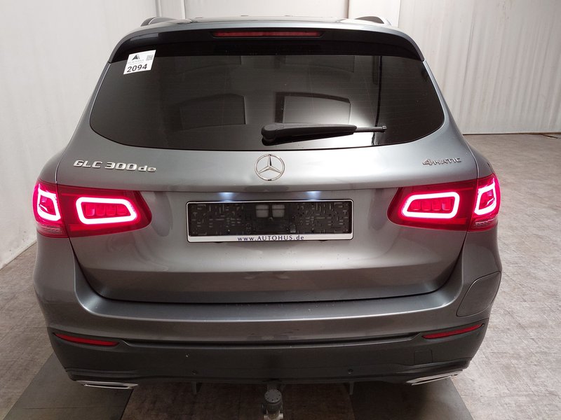 Mercedes-Benz GLC 300 de 4MATIC automatik AMG Line • ACC • digitalni instrumenti — 14