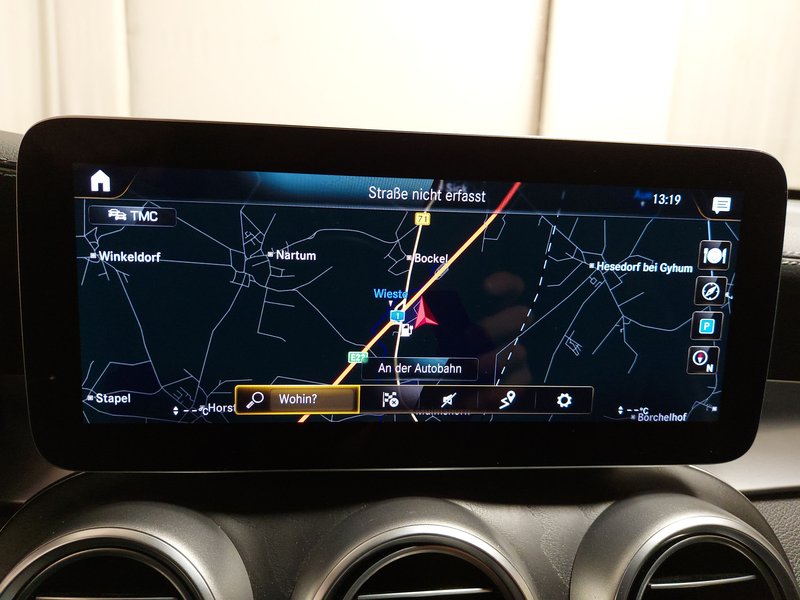 Mercedes-Benz GLC 300 de 4MATIC automatik AMG Line • ACC • digitalni instrumenti — 19