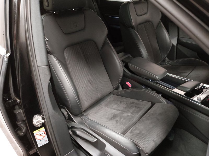 Audi e-tron 55 quattro S line • panorama • 360° kamera — 10