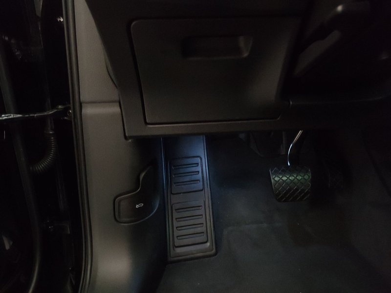 Audi e-tron 55 quattro S line • panorama • 360° kamera — 7