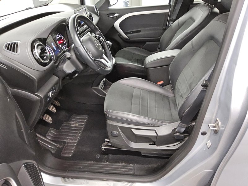 Mercedes-Benz T 180 d Progressive • bežično punjenje • Full LED — 8