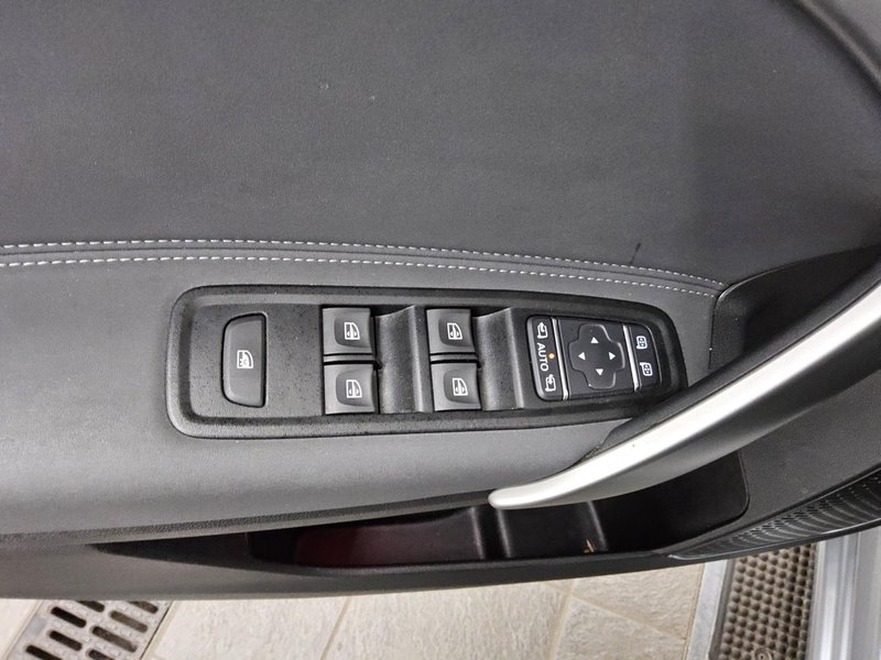 Mercedes-Benz T 180 d Progressive • bežično punjenje • Full LED — 9