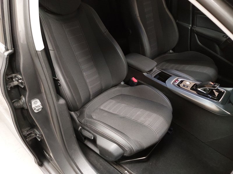 Peugeot 308 SW 1.5 BlueHDI automatik Allure • ACC • LED — 10