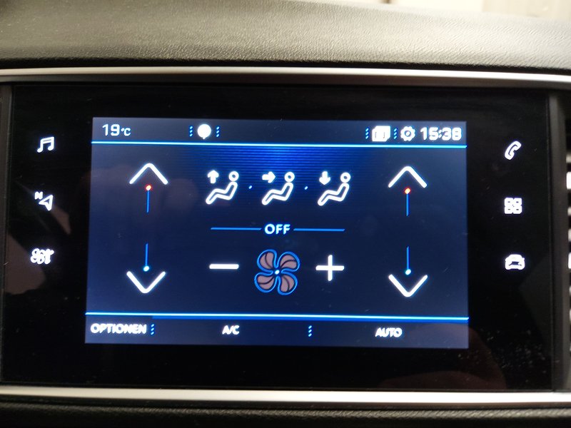Peugeot 308 SW 1.5 BlueHDI automatik Allure • ACC • LED — 19