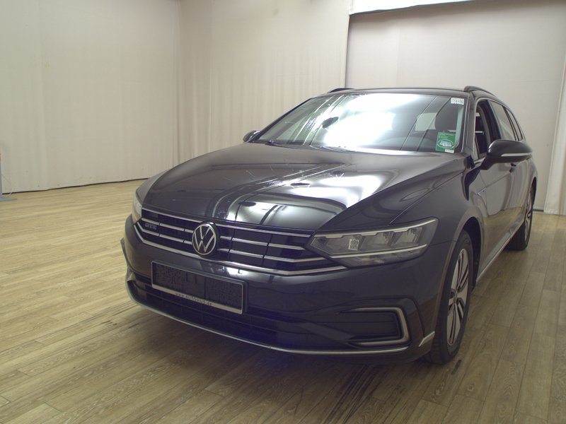 Volkswagen Passat Variant GTE 1.4 TSI automatik • ACC • LED — 2