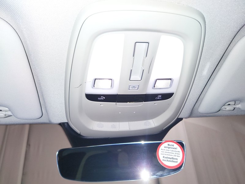 Volvo XC60 B4 D Momentum Pro automatik • panorama • LED — 13