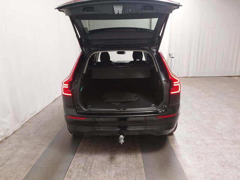 Volvo XC60 B4 D Momentum Pro automatik • panorama • LED — 17