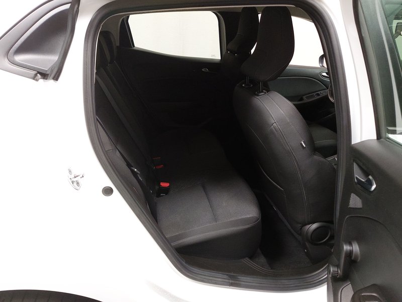 Renault Clio TCe • Full LED — 11