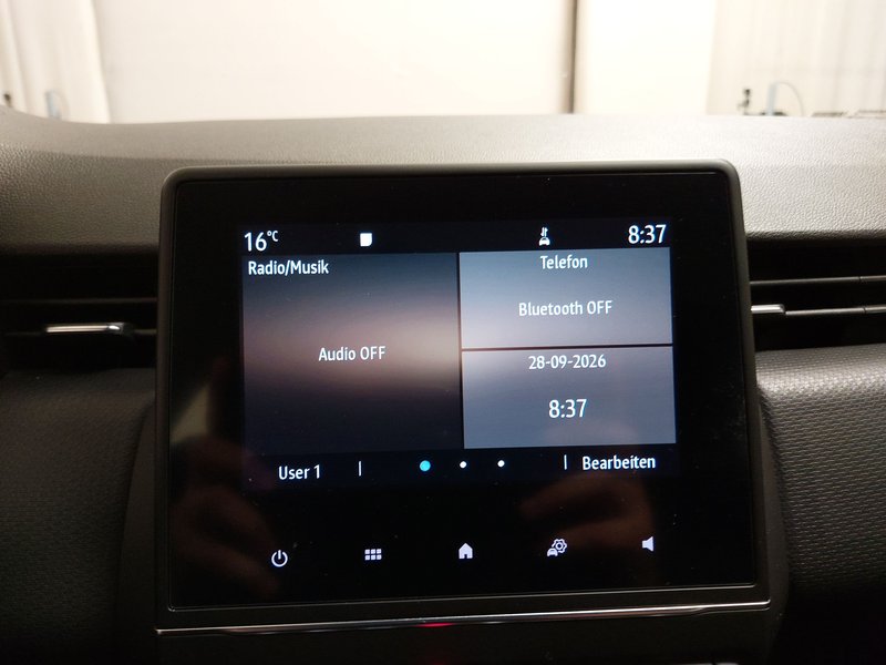 Renault Clio TCe • Full LED — 17