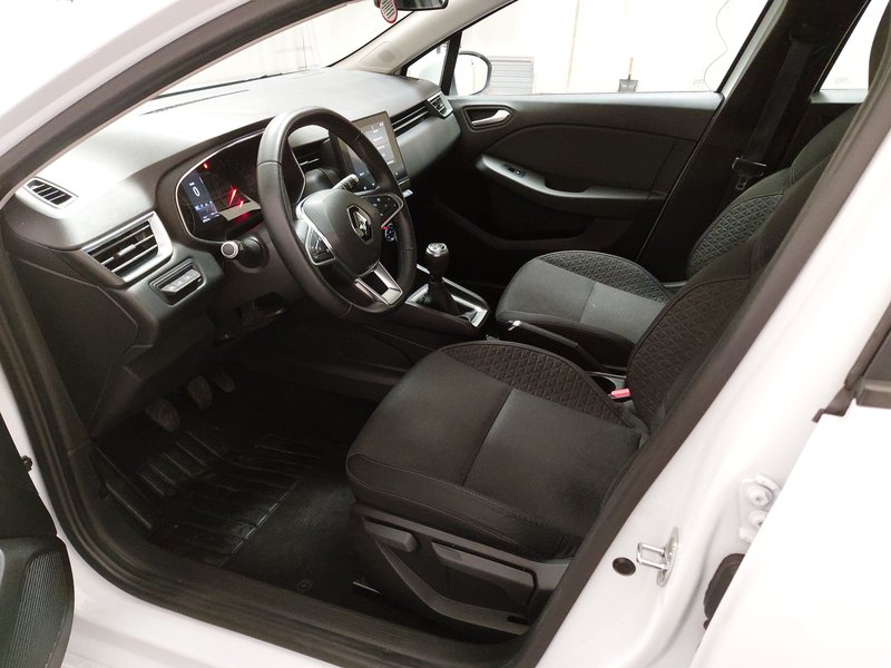 Renault Clio TCe • Full LED — 6