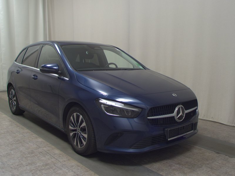 Mercedes-Benz B 200 d automatik • AHK • Full LED — 3