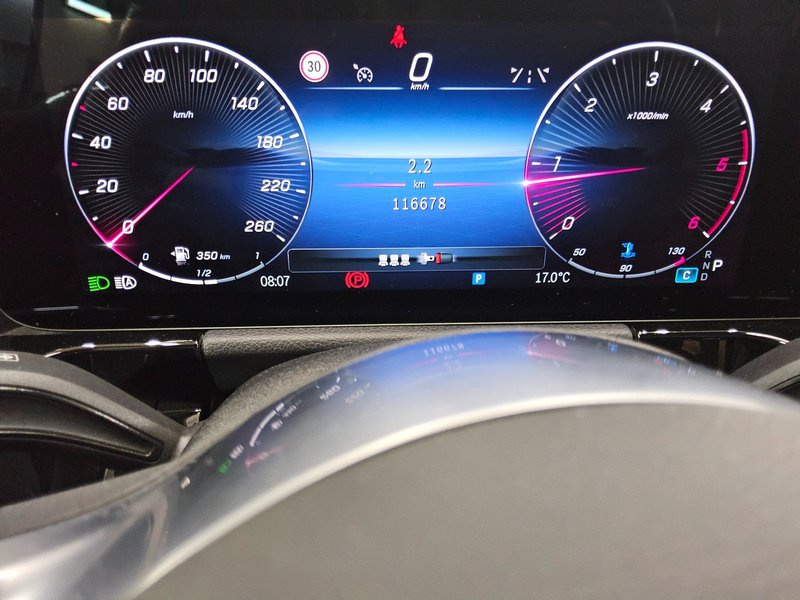 Mercedes-Benz B 200 d automatik • AHK • Full LED — 8