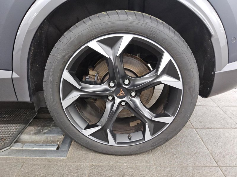 CUPRA Formentor 1.4 e-Hybrid automatik VZ • panorama • AHK — 11