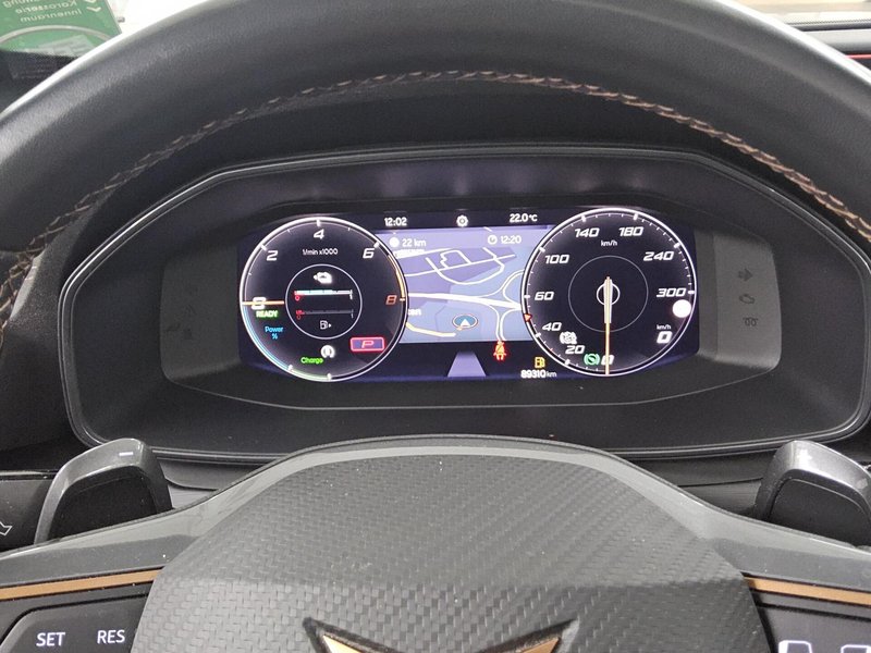 CUPRA Formentor 1.4 e-Hybrid automatik VZ • panorama • AHK — 8