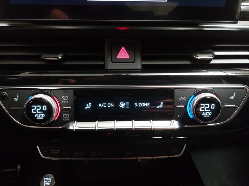 Audi A4 Avant 40 TDI quattro automatik S line • Full LED • digitalni instrumenti — 20