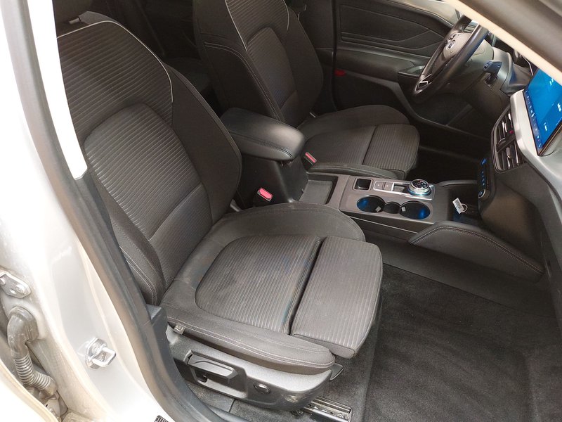 Ford Focus 1.5 EcoBlue Titanium X automatik • LED • digitalni instrumenti — 10