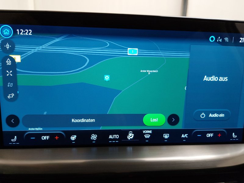 Ford Focus 1.5 EcoBlue Titanium X automatik • LED • digitalni instrumenti — 19