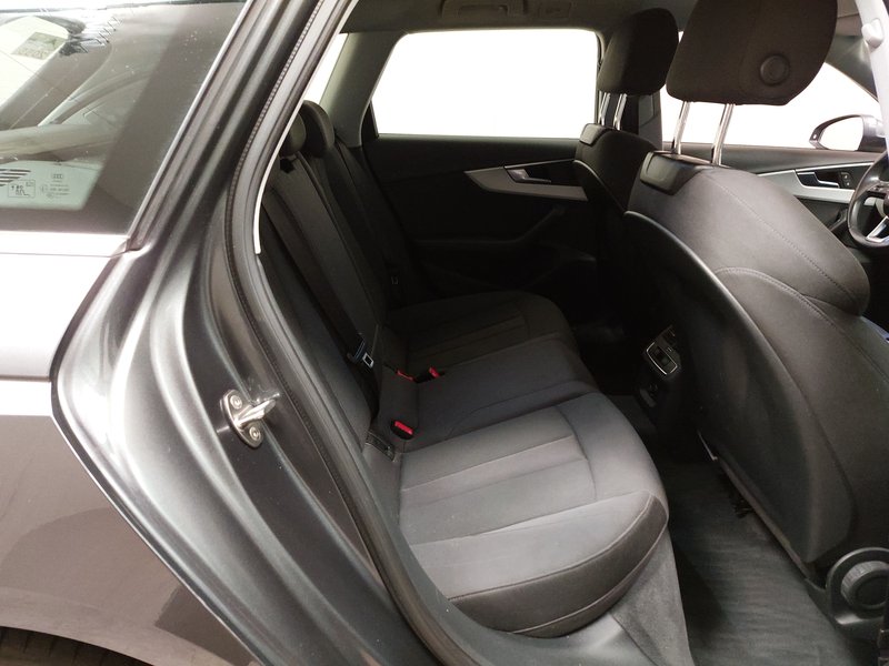 Audi A4 Avant 40 TDI S line vc automatik • ACC • Full LED — 12
