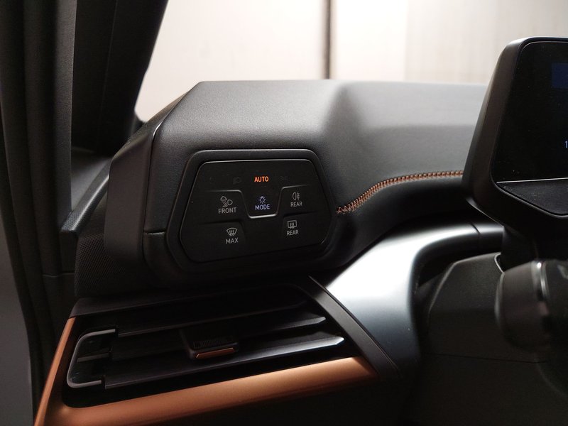 CUPRA Born e-Boost • LED — 7