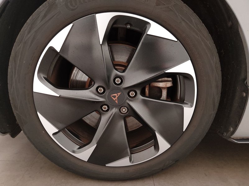 CUPRA Born e-Boost • LED — 8
