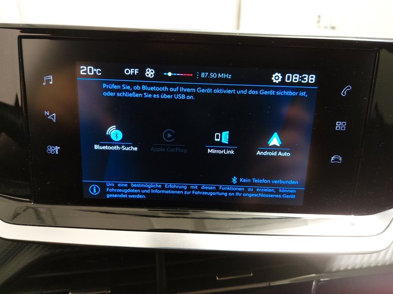 Peugeot 208 1.2 PureTech • 360° kamera • digitalni instrumenti — 18