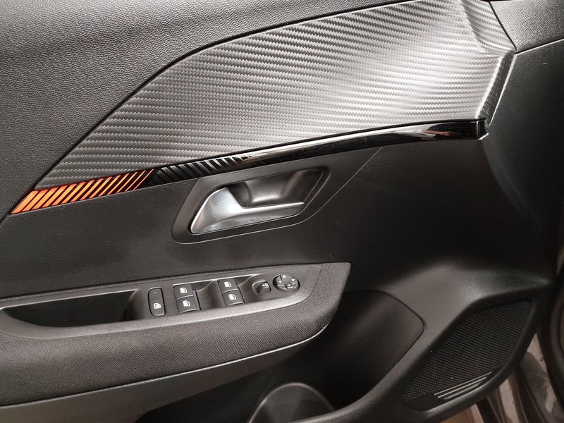 Peugeot 208 1.2 PureTech • 360° kamera • digitalni instrumenti — 5