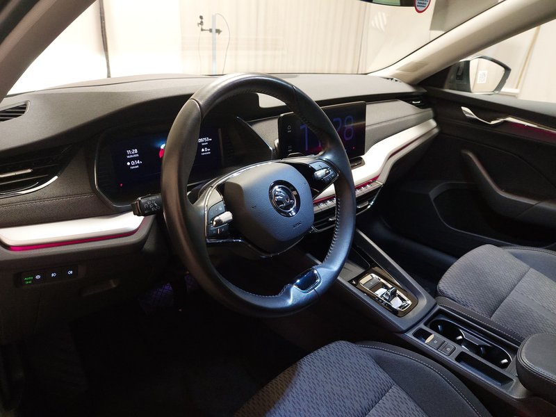 Škoda Octavia Kombi 1.4 TSI iV automatik Style • HUD • Full LED — 6