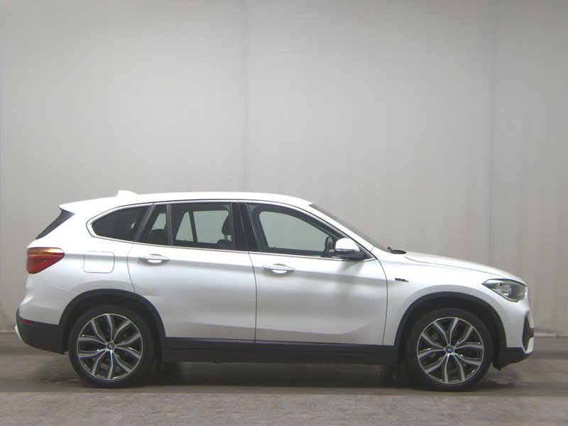 BMW X1 xDrive25e automatik Advantage • HUD • ACC